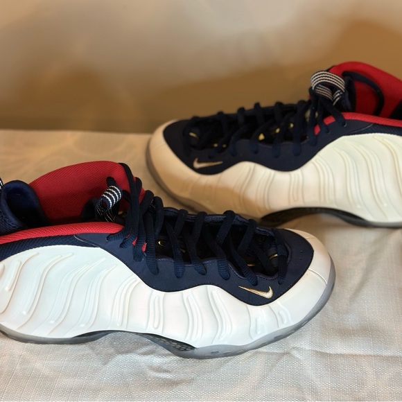 Nike Olympic Foamposite - Picture 4 of 15